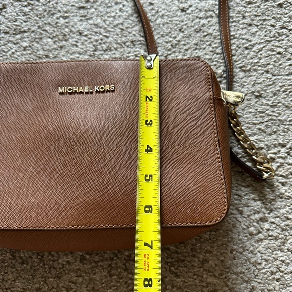 Michael Kors Tan Crossbody Bag with Gold Accents - Picture 4 of 5